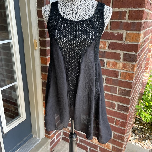 Swimsuit cover up - Picture 3 of 5